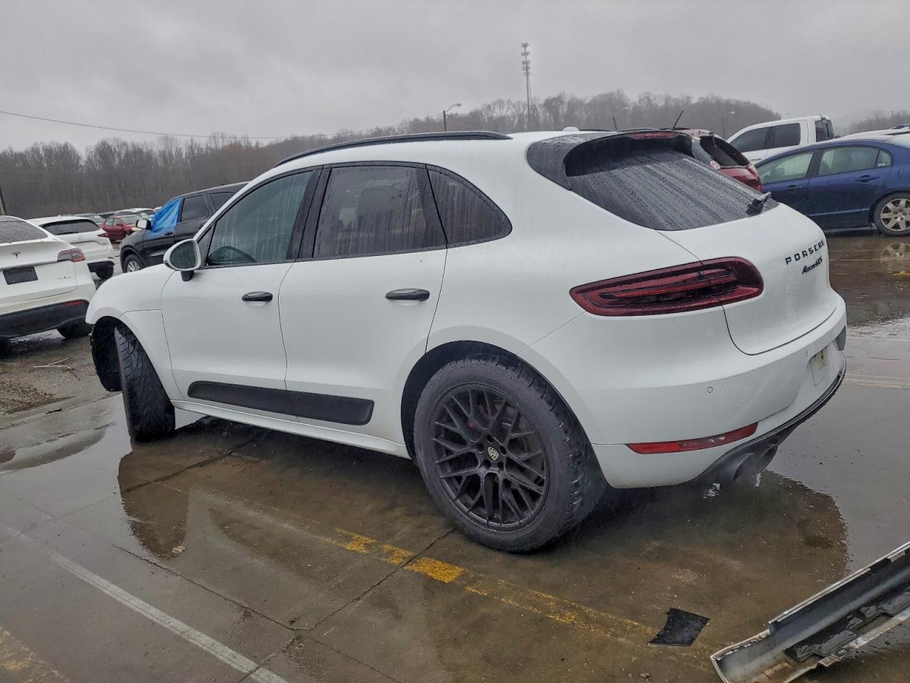 2017 PORSCHE Macan