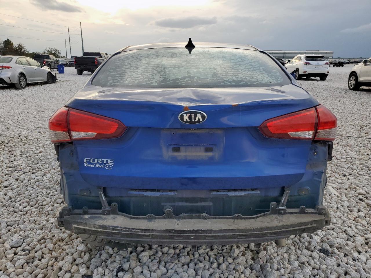 2017 KIA FORTE