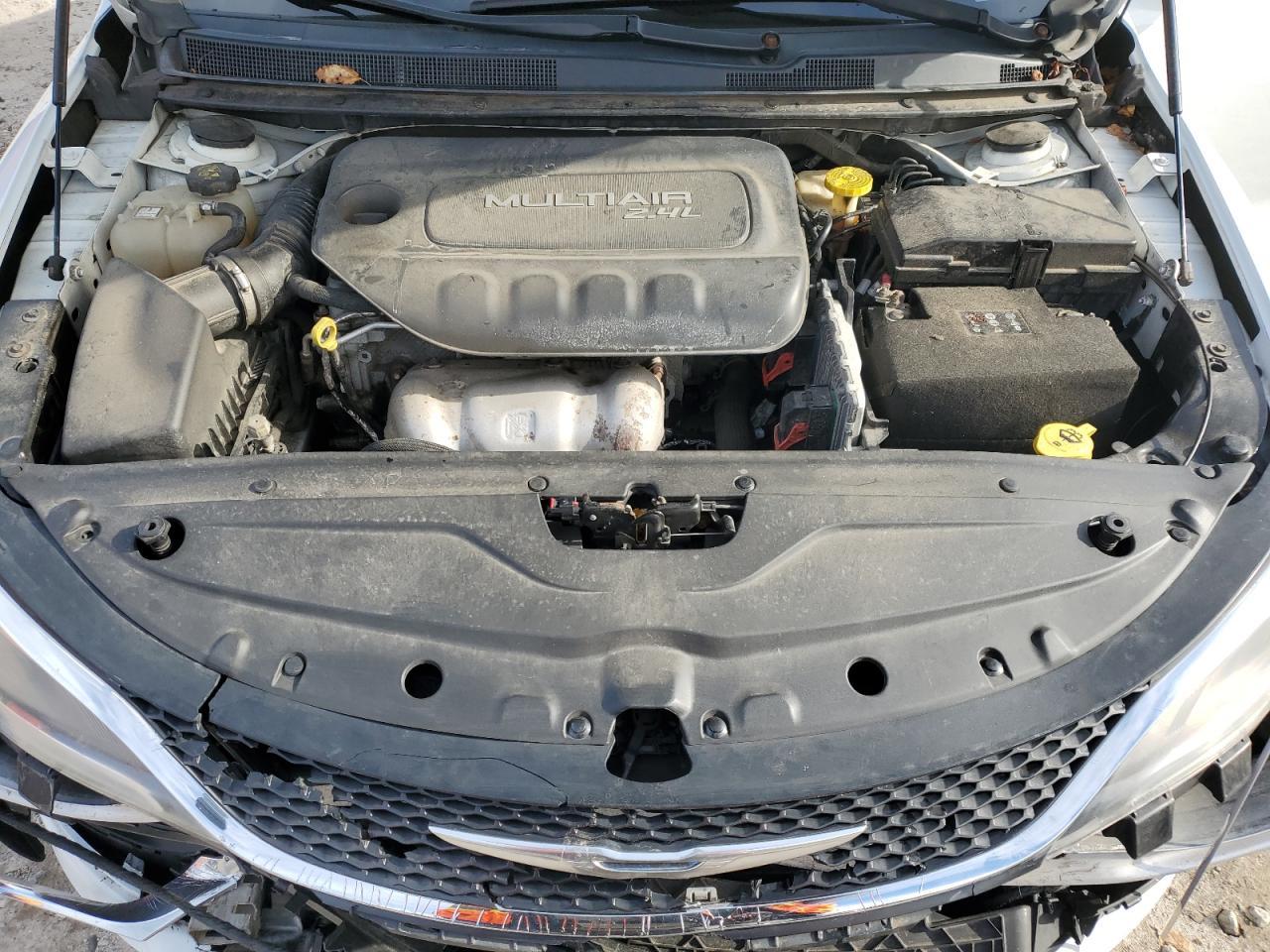2016 CHRYSLER 200