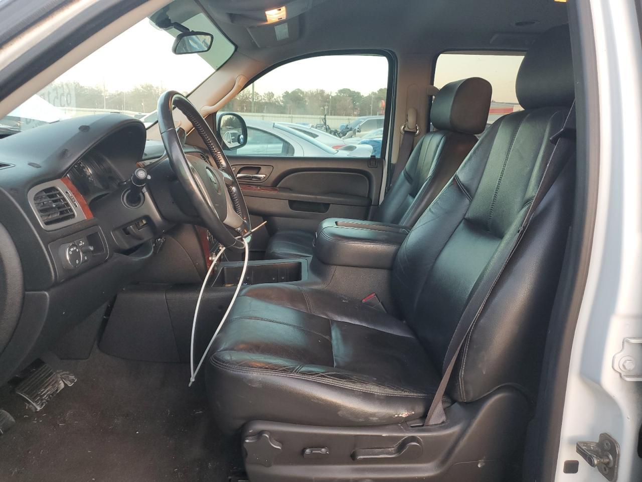 2012 CHEVROLET Suburban