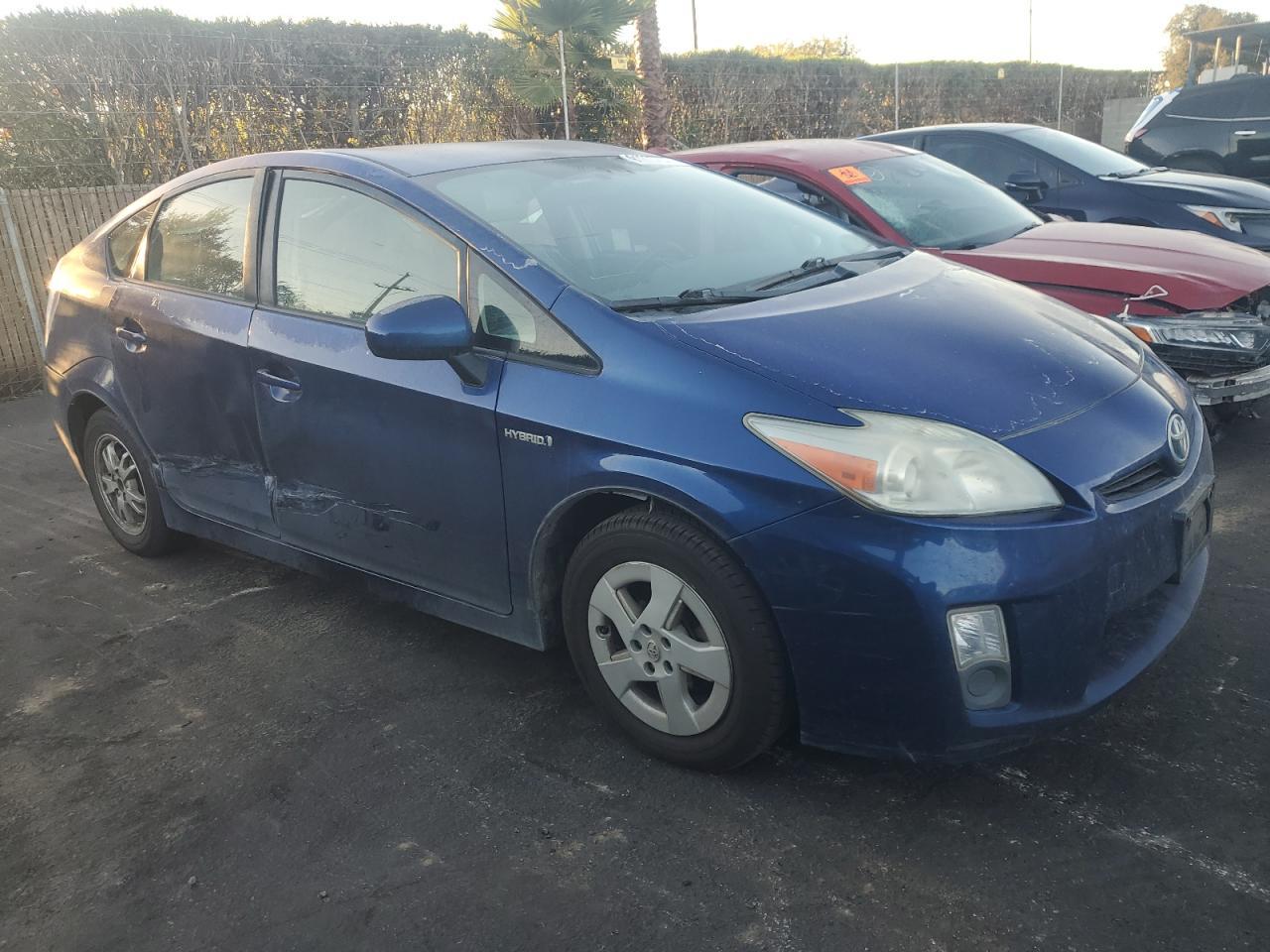 2011 TOYOTA PRIUS