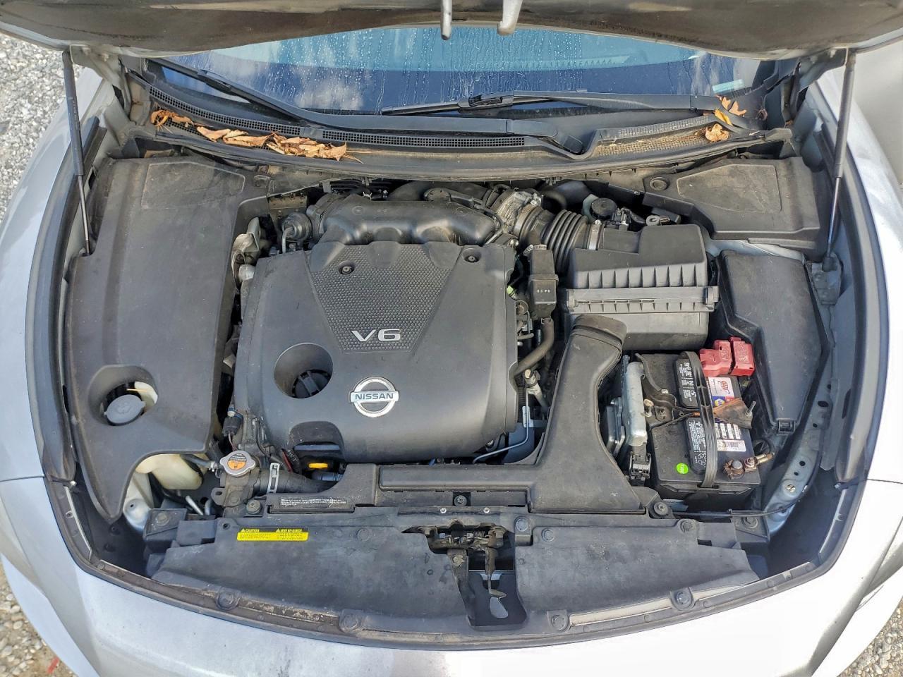2010 NISSAN Maxima