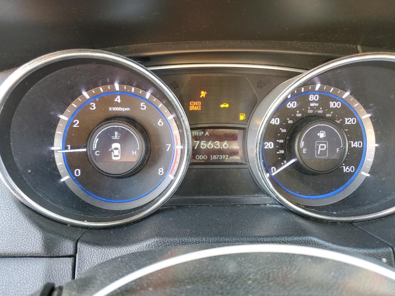 2011 HYUNDAI SONATA