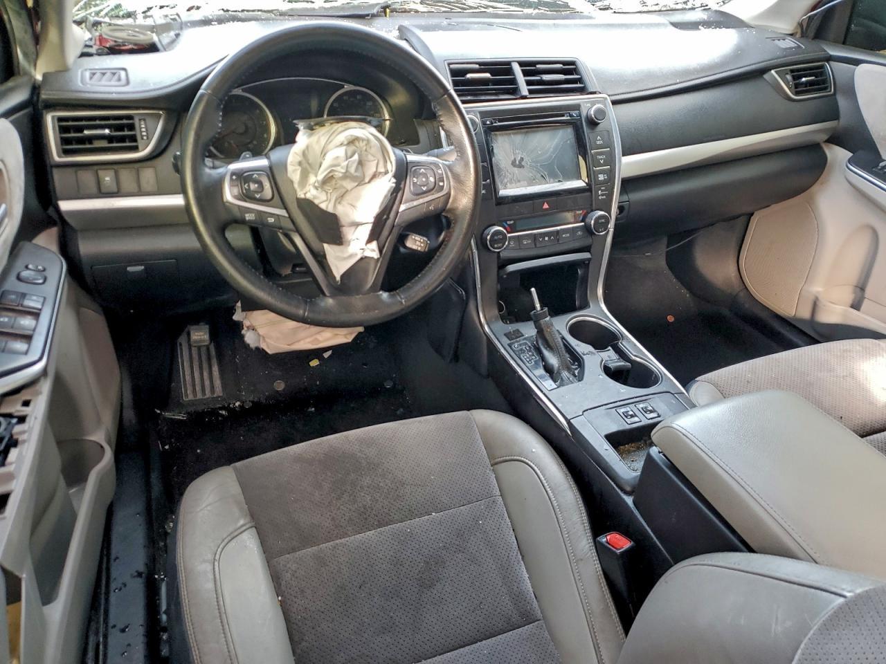 2015 TOYOTA CAMRY