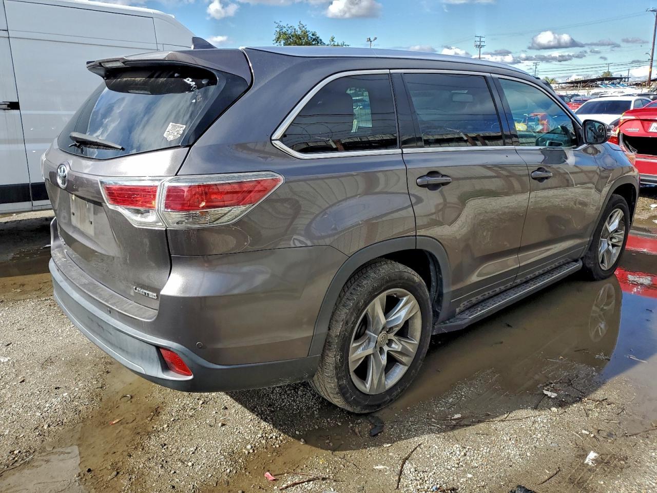 2014 TOYOTA HIGHLANDER