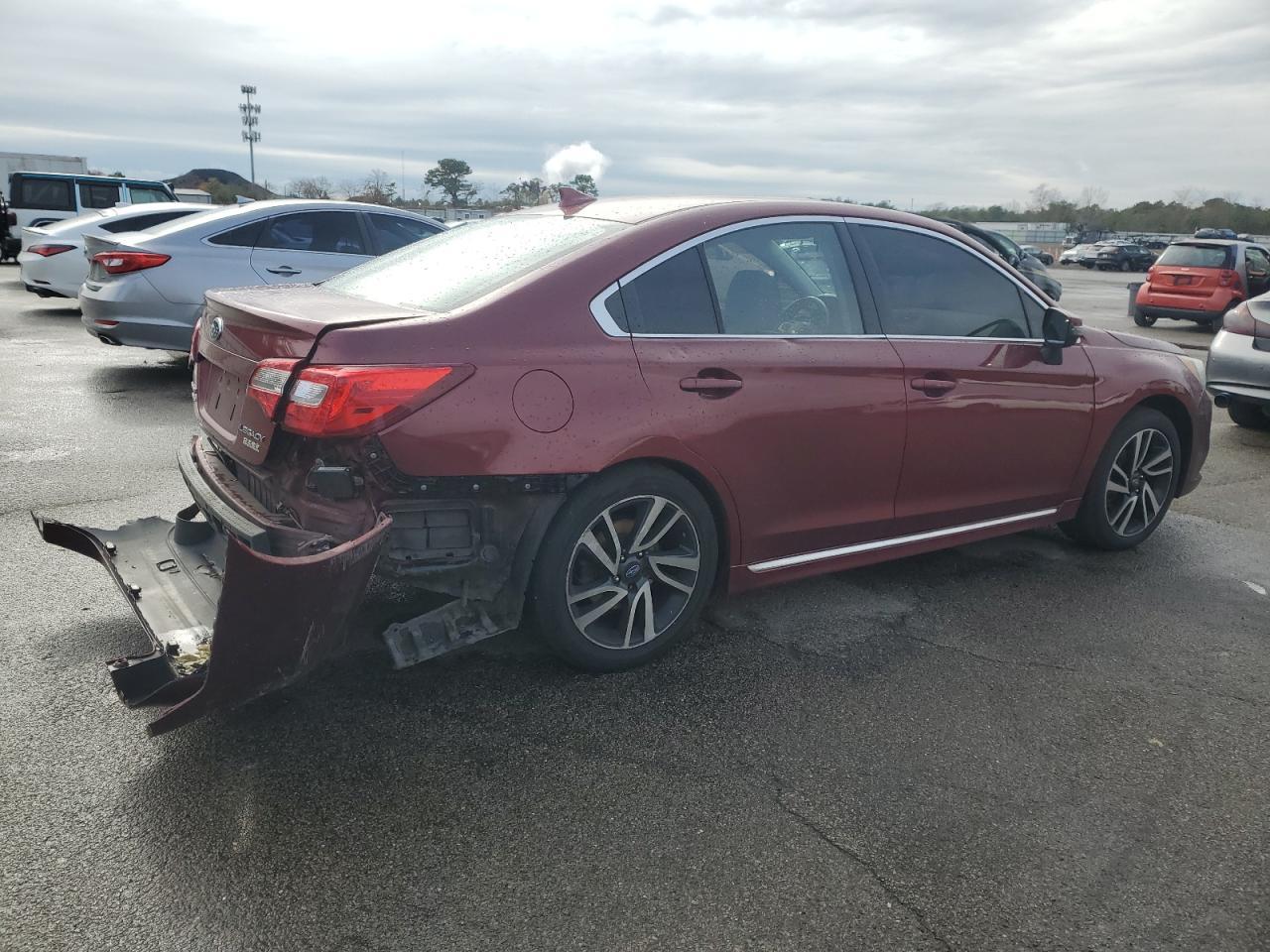 2017 SUBARU Legacy