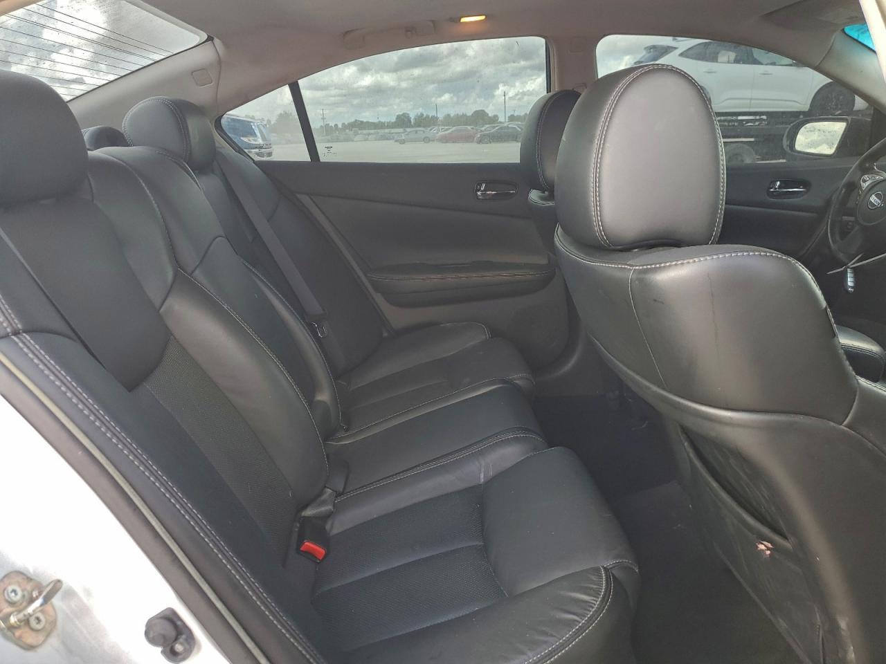 2014 NISSAN Maxima