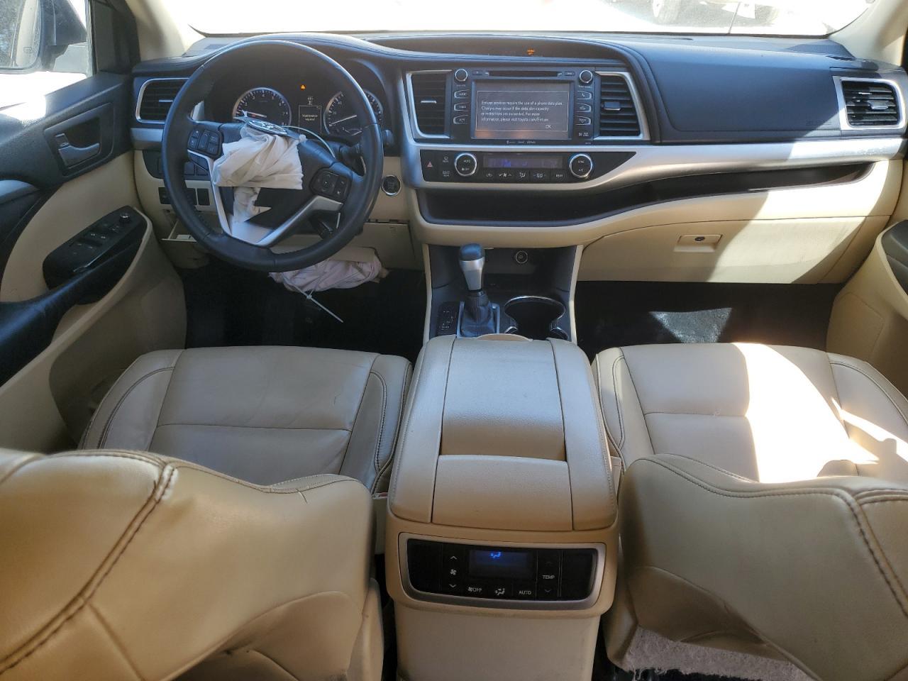 2016 TOYOTA HIGHLANDER