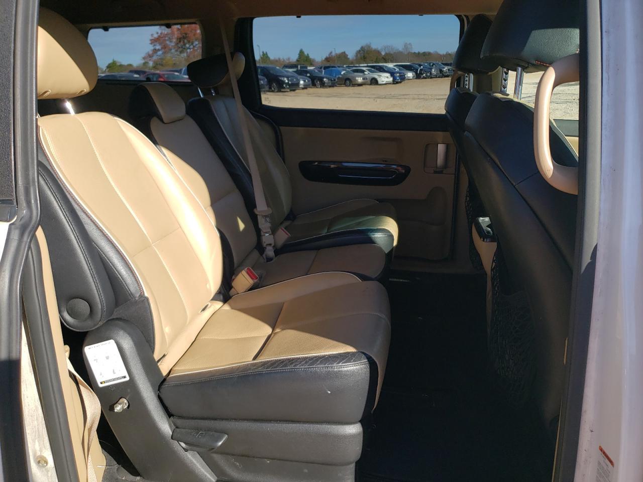 2015 KIA SEDONA