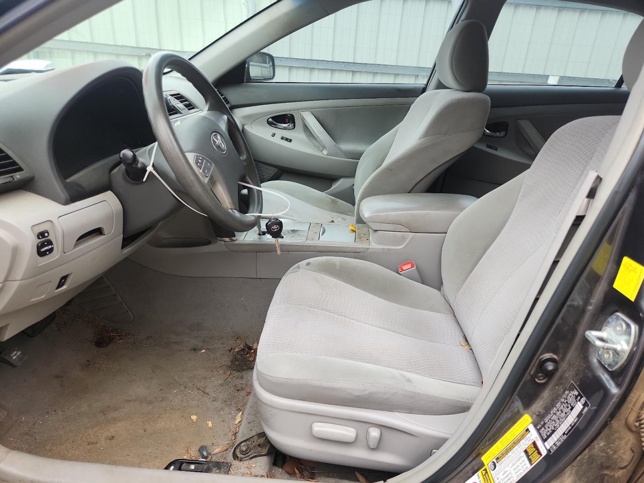 2011 TOYOTA CAMRY