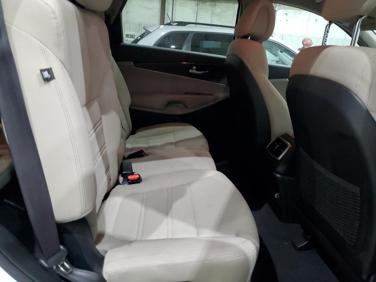 2016 KIA SORENTO