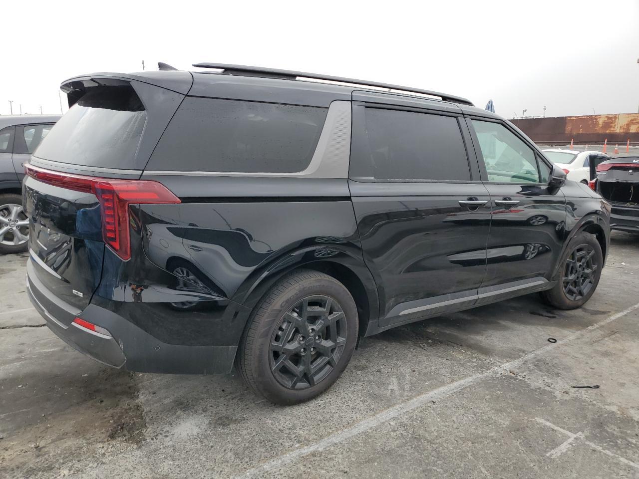 2025 KIA Carnival