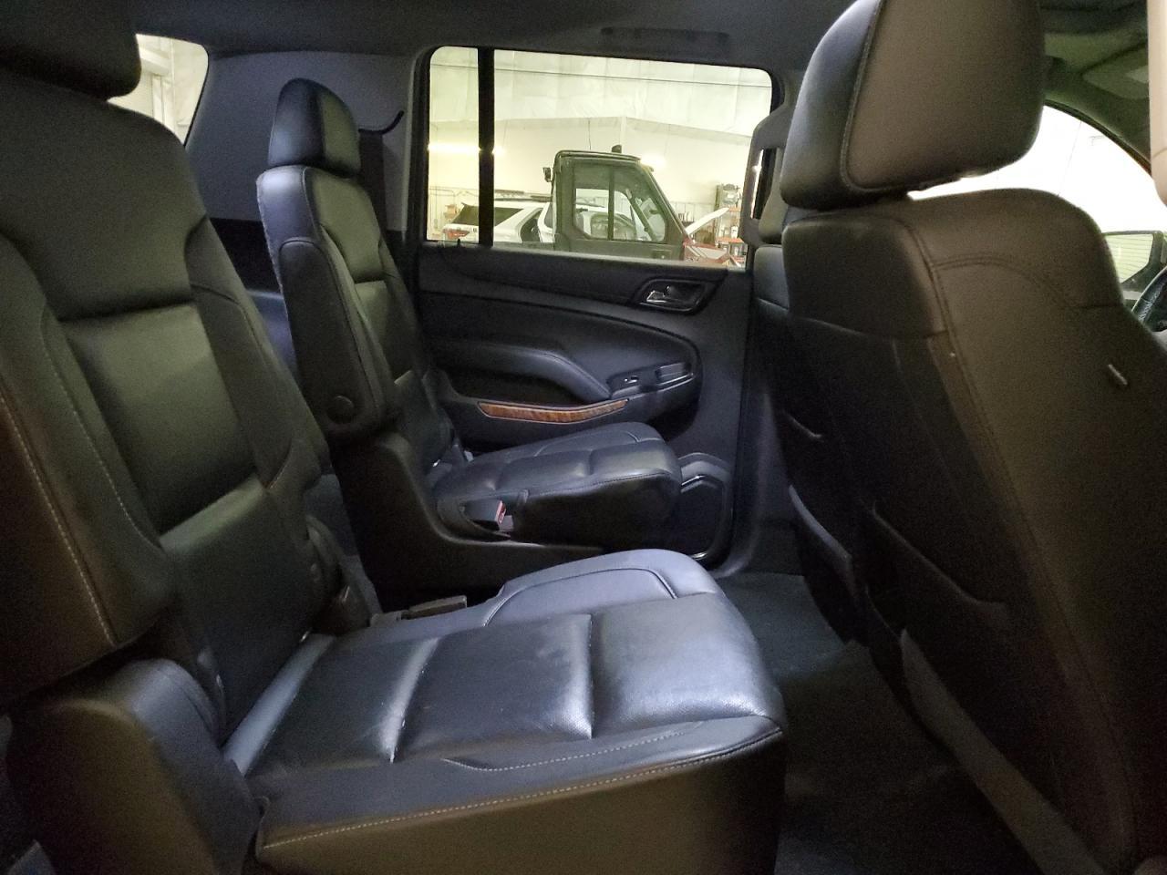 2018 CHEVROLET Suburban