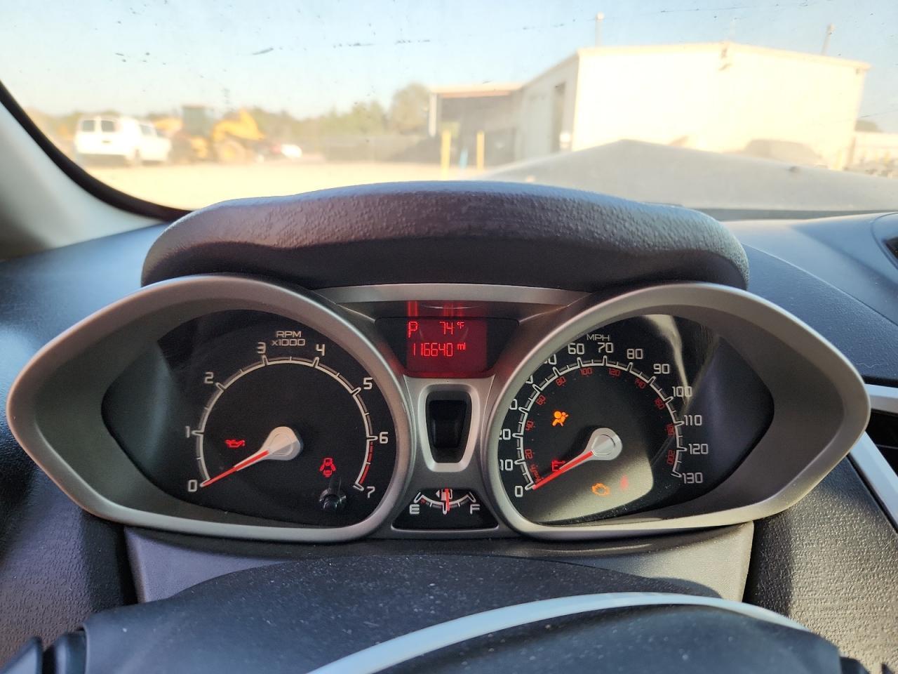 2011 FORD Fiesta