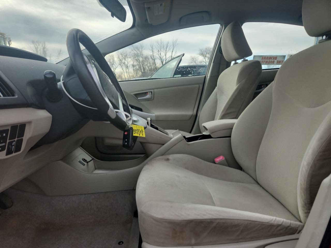2011 TOYOTA PRIUS
