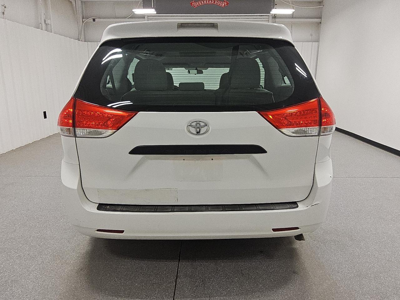 2014 TOYOTA SIENNA