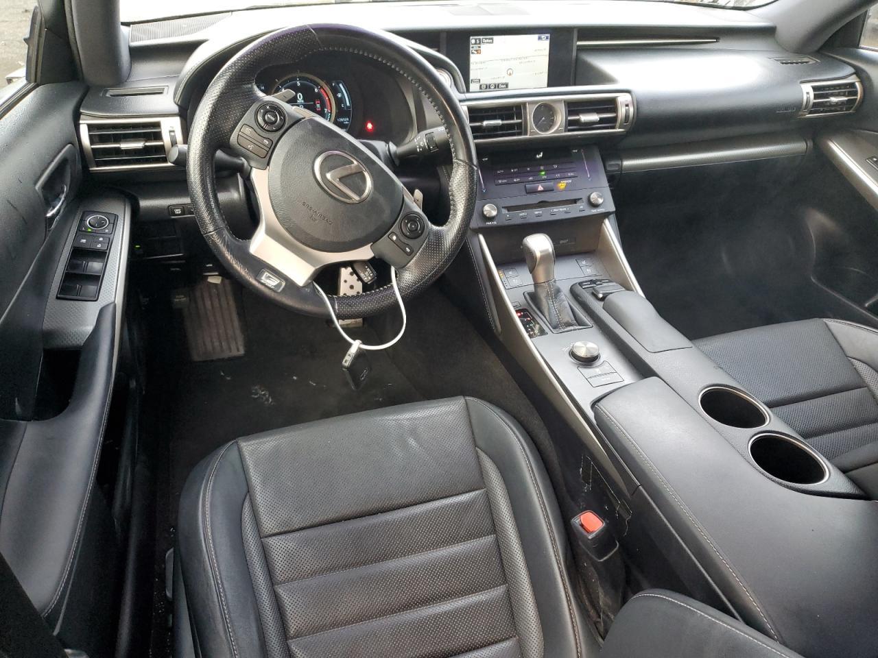 2016 LEXUS IS 200t