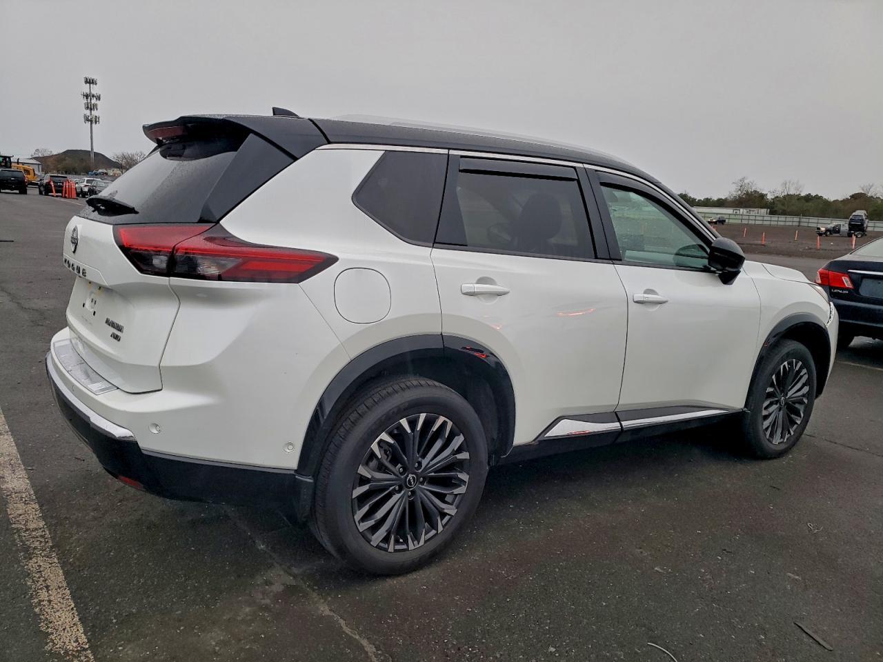 2024 NISSAN ROGUE