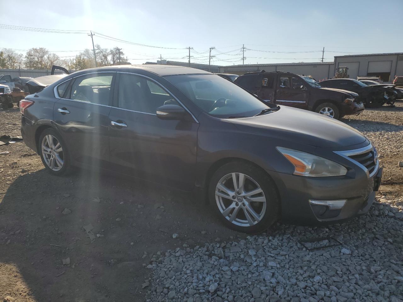 2013 NISSAN ALTIMA