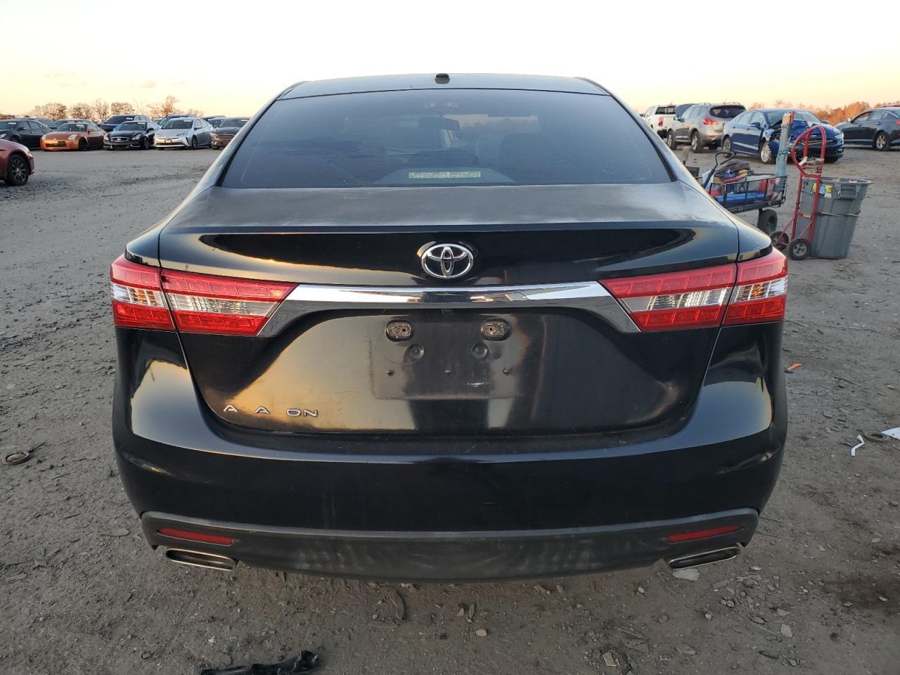 2015 TOYOTA Avalon