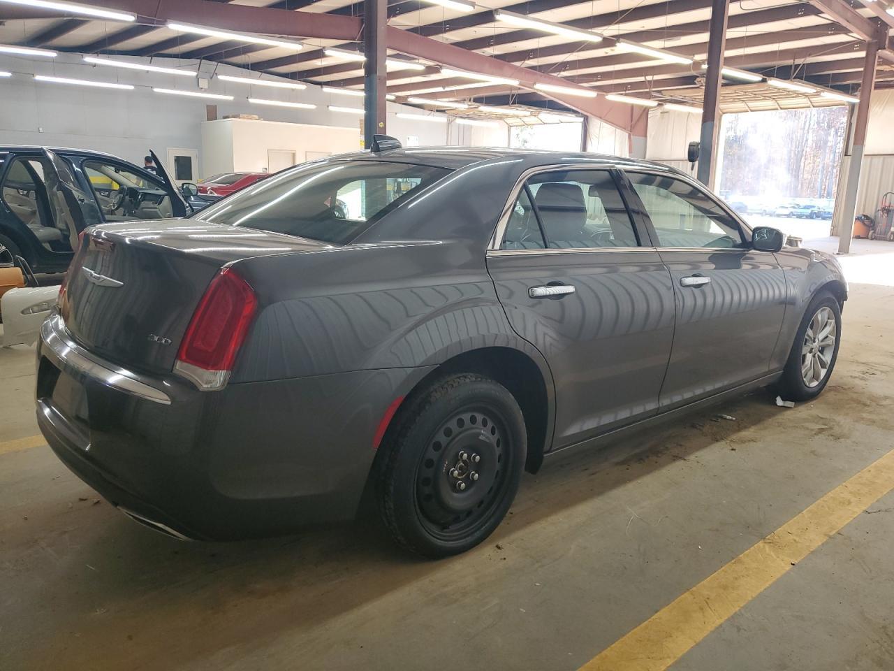 2020 CHRYSLER 300