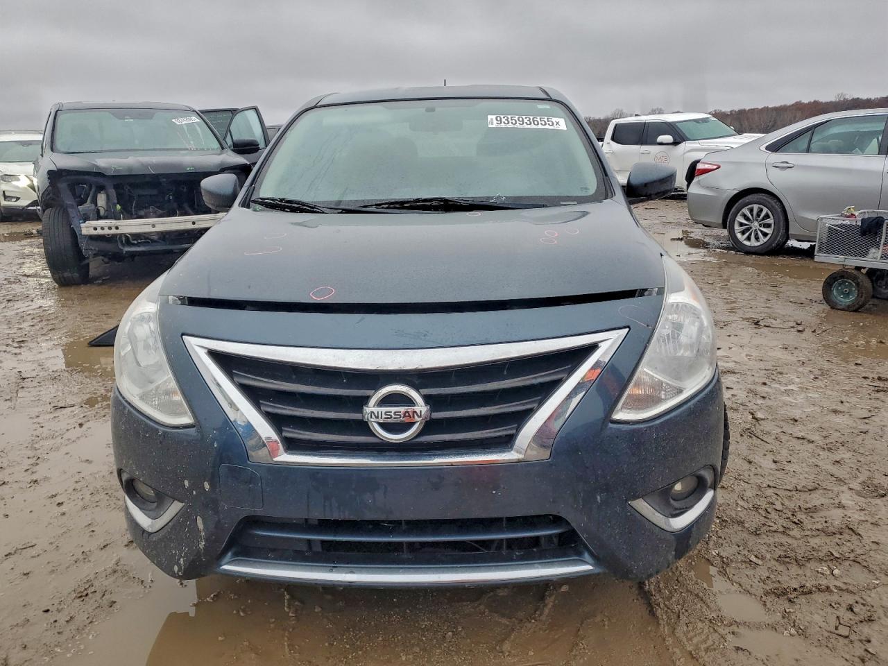 2017 NISSAN VERSA