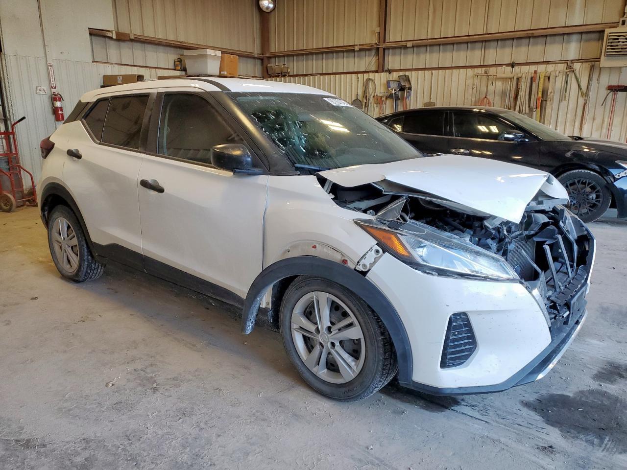 2021 NISSAN KICKS
