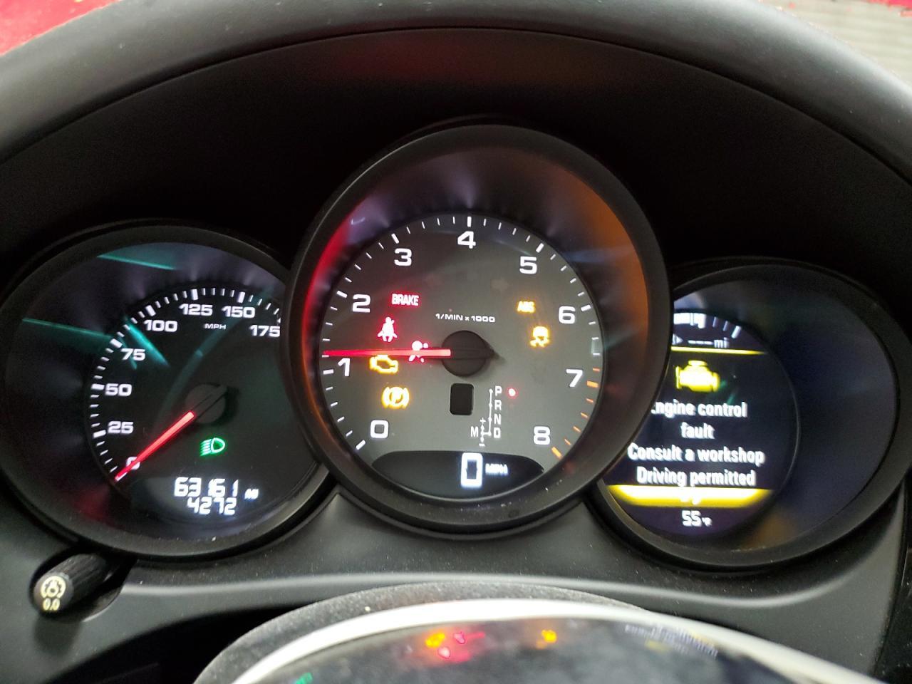 2018 PORSCHE Macan