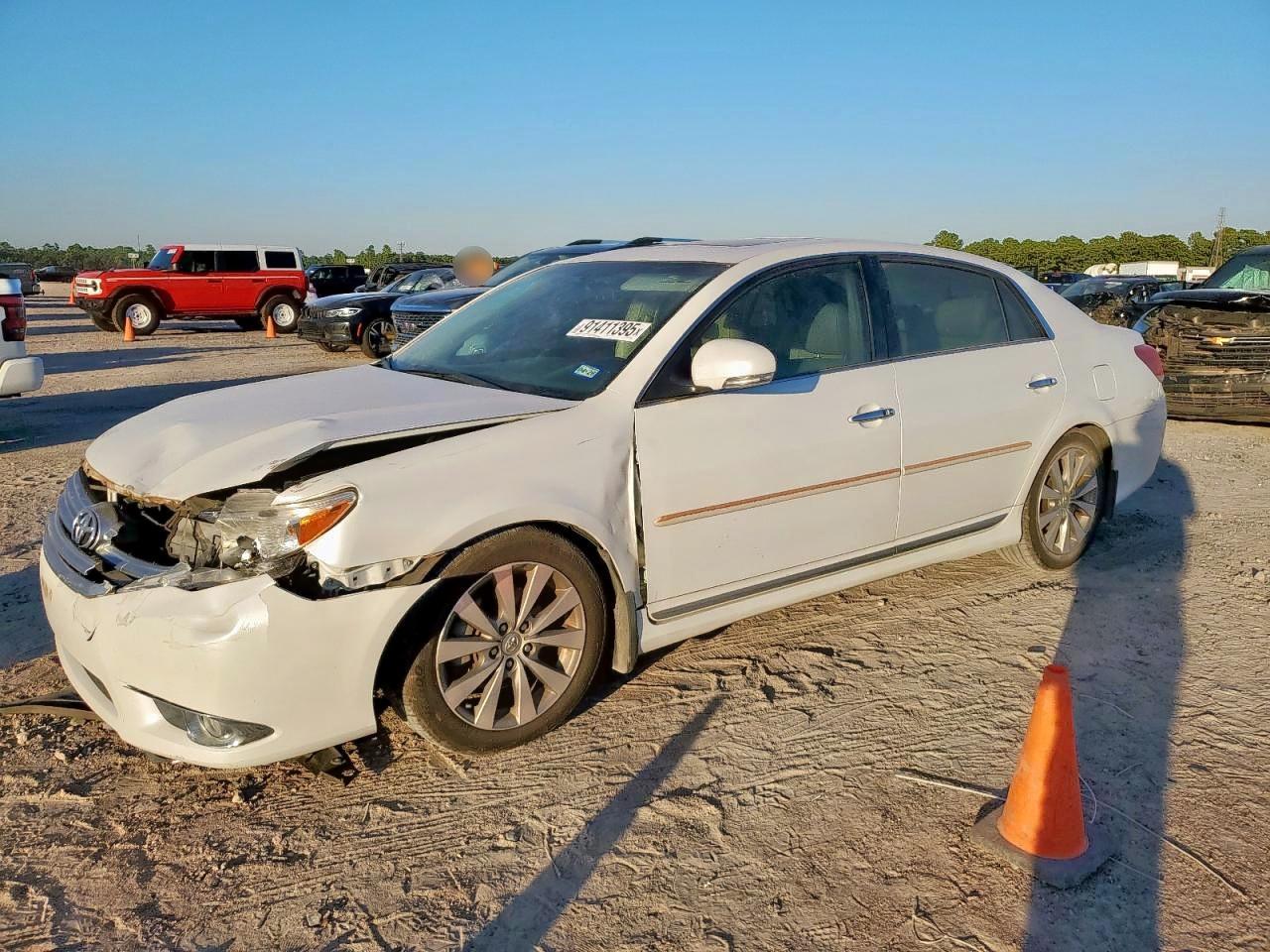 2012 TOYOTA Avalon