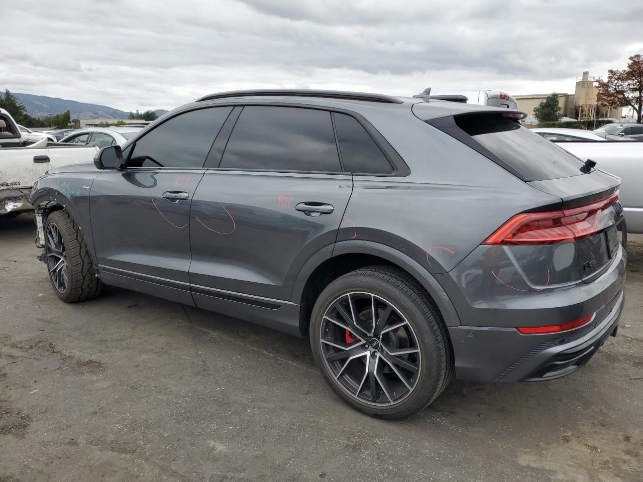 2021 AUDI Q8