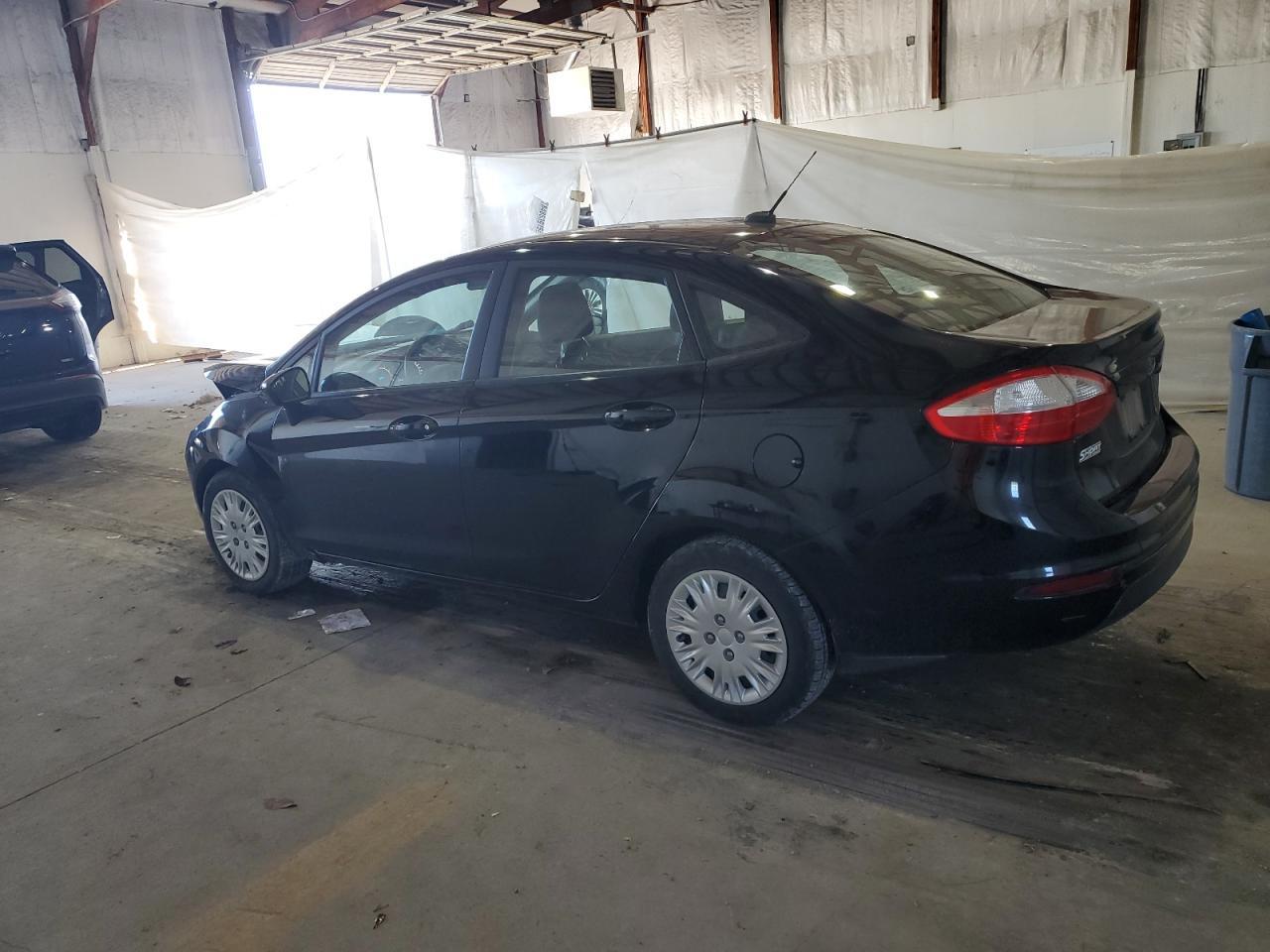 2016 FORD Fiesta
