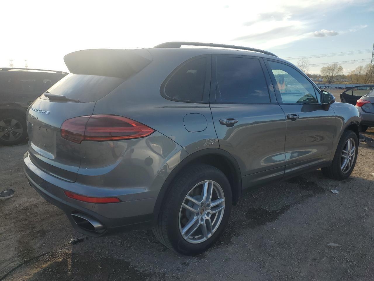 2018 PORSCHE CAYENNE