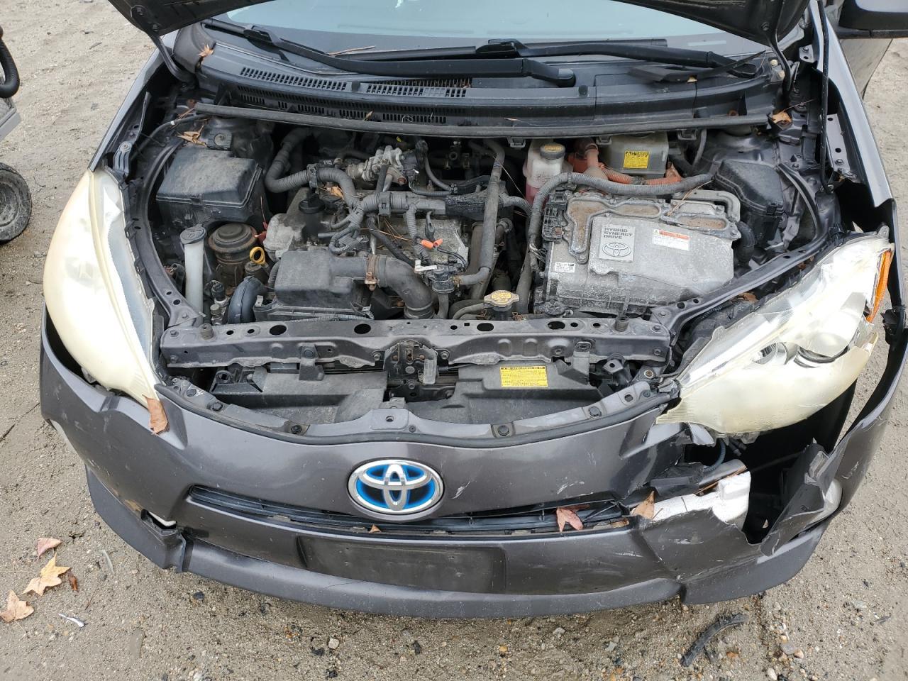 2012 TOYOTA Prius c