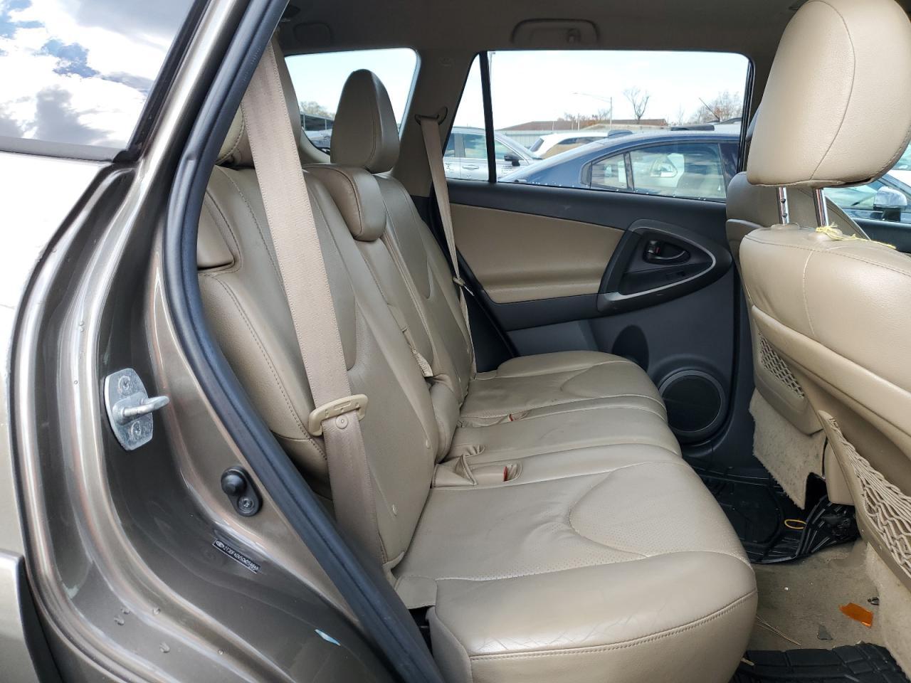 2012 TOYOTA RAV4