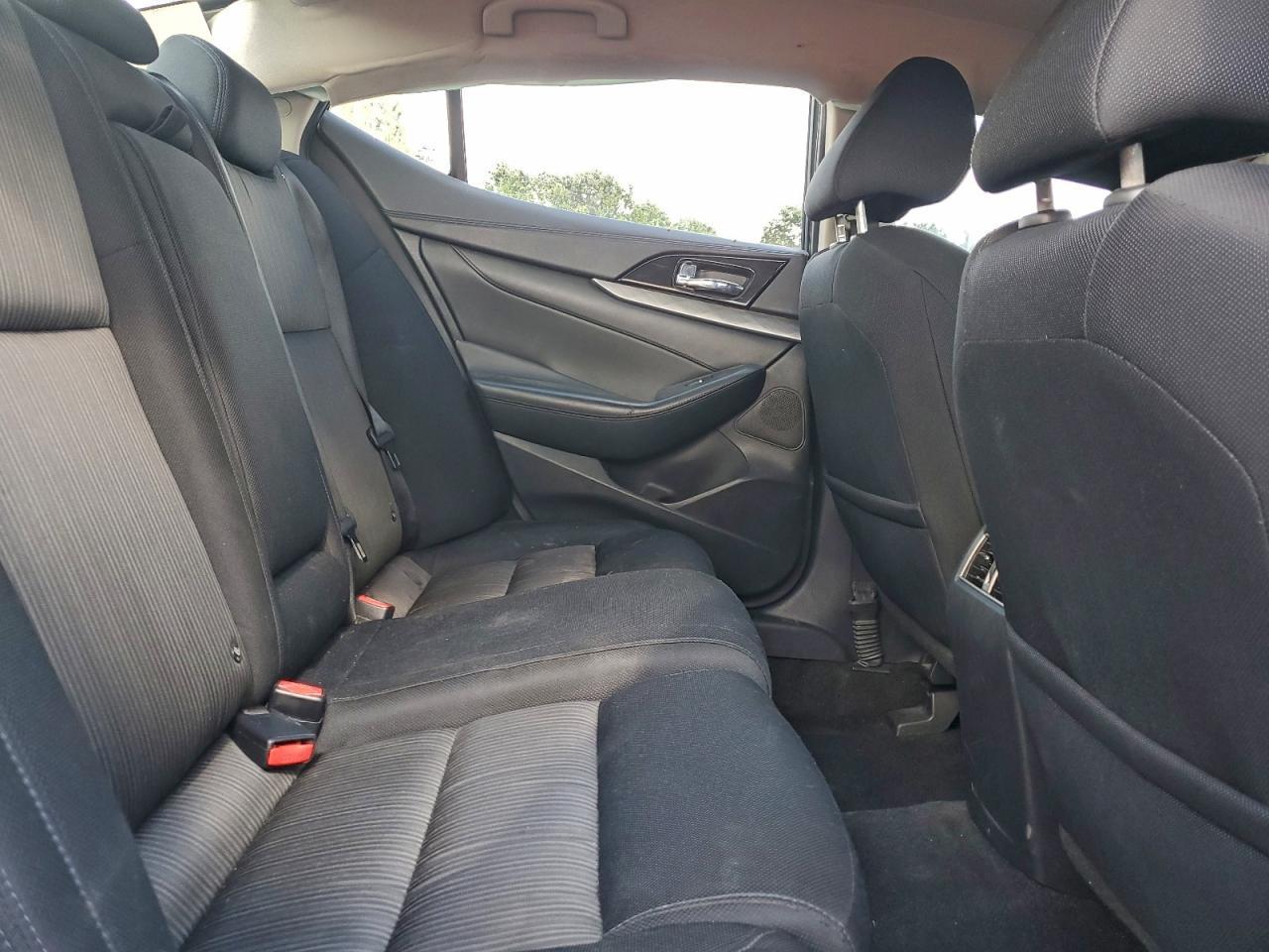 2017 NISSAN Maxima