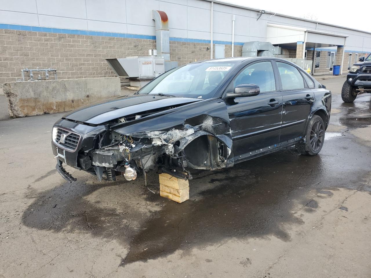 2010 VOLVO S40