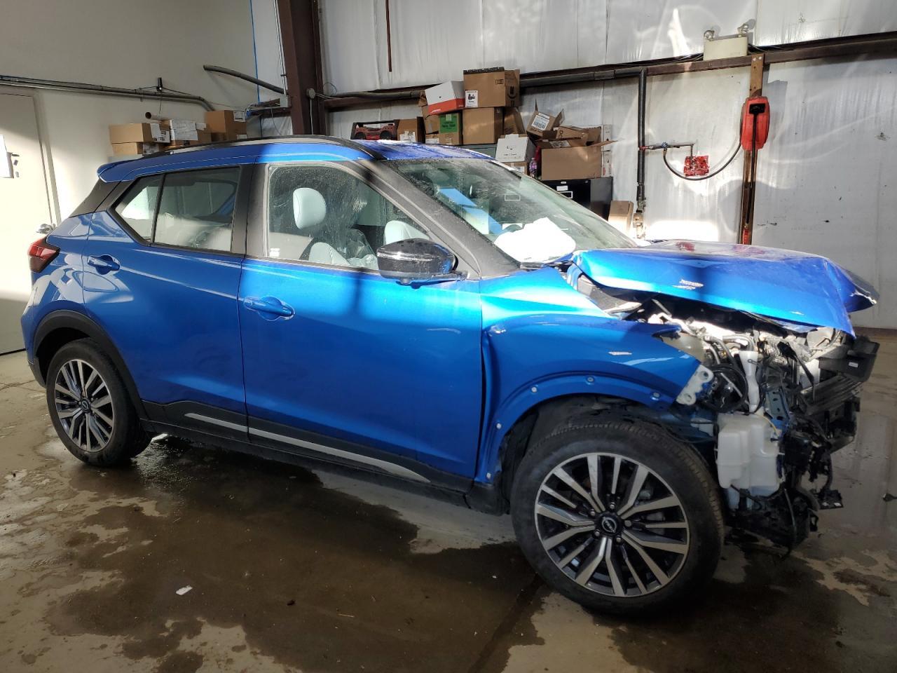 2023 NISSAN KICKS