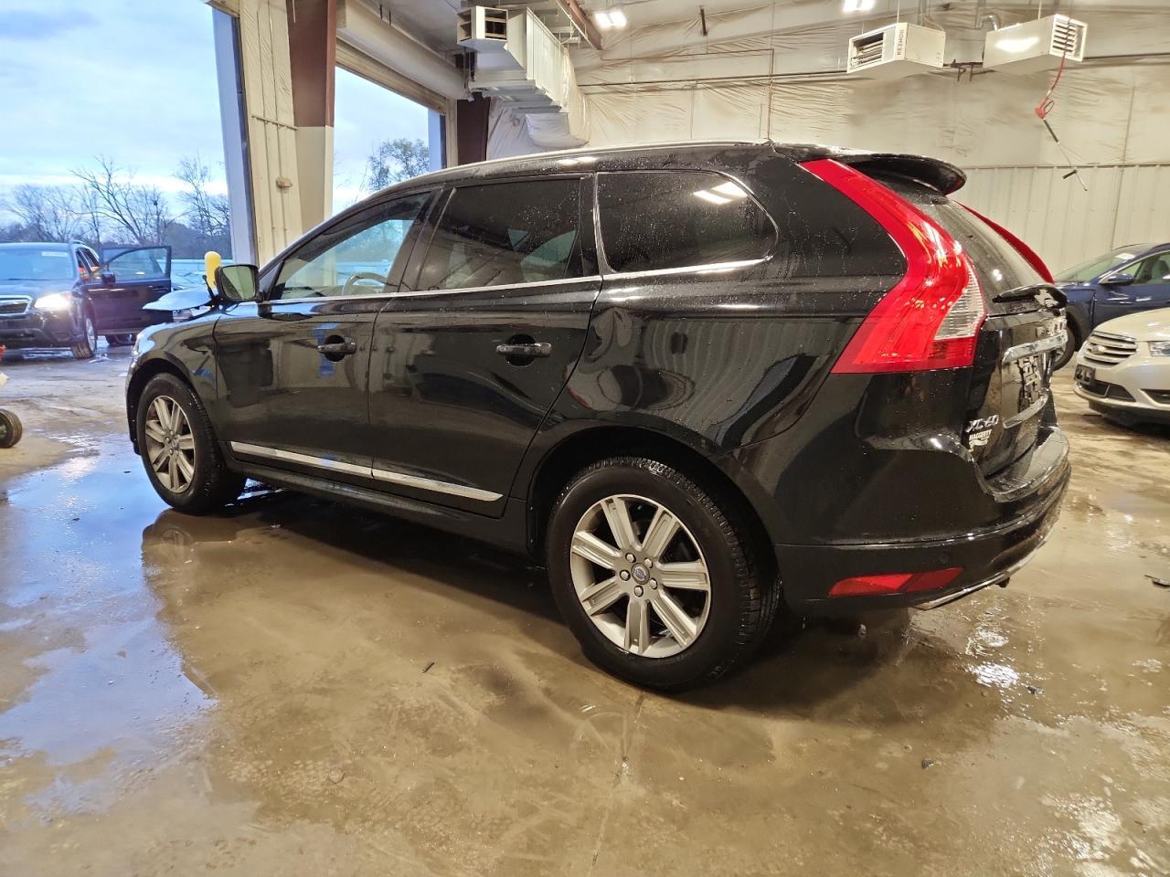 2017 VOLVO XC60