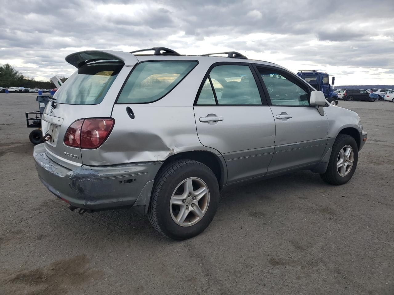 2000 LEXUS Rx 300