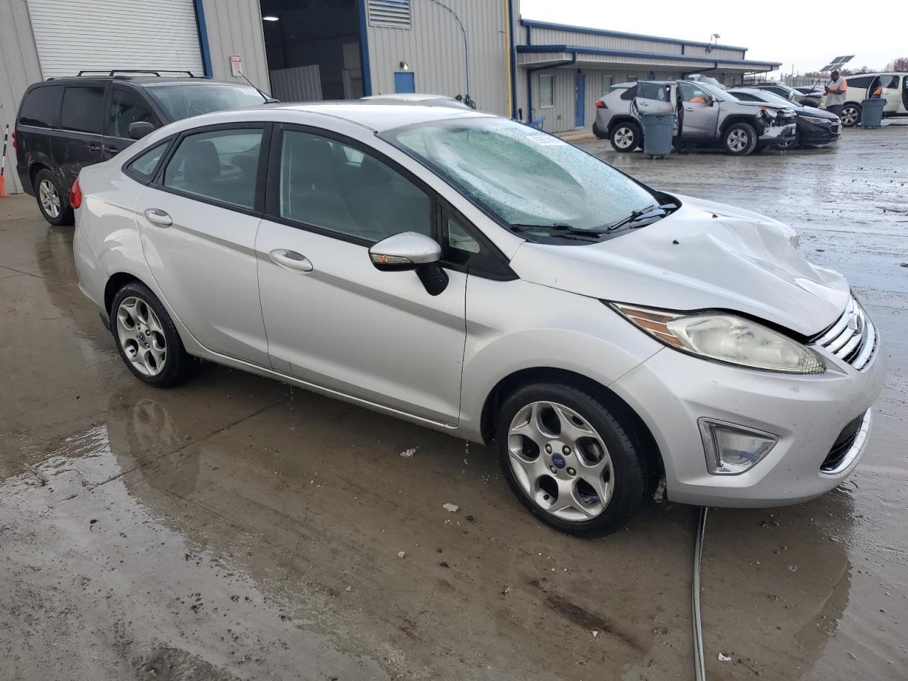 2012 FORD Fiesta