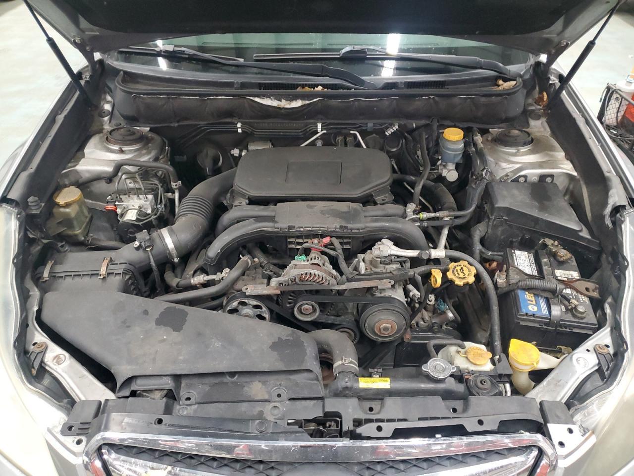 2010 SUBARU Legacy