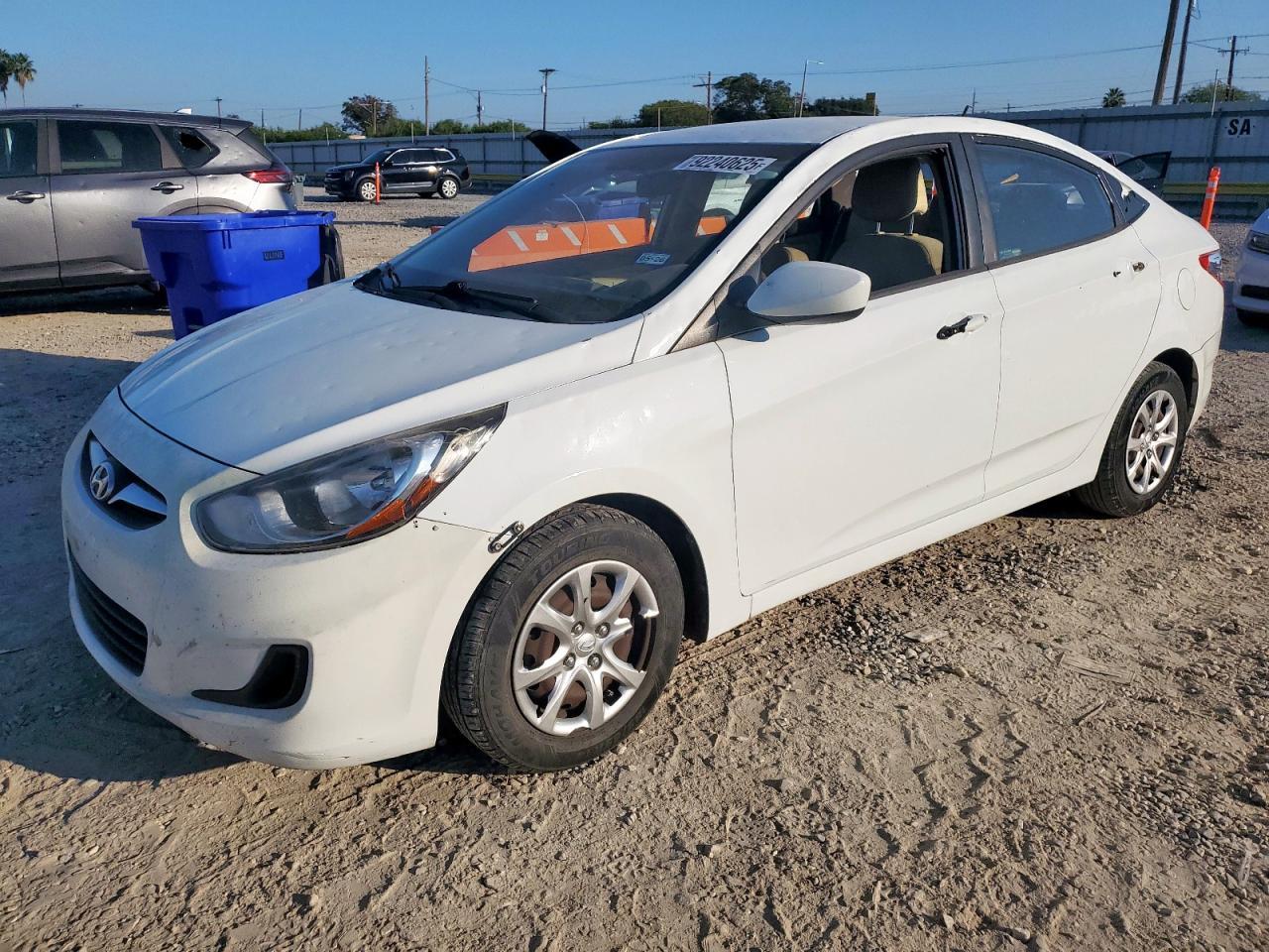 2013 HYUNDAI ACCENT