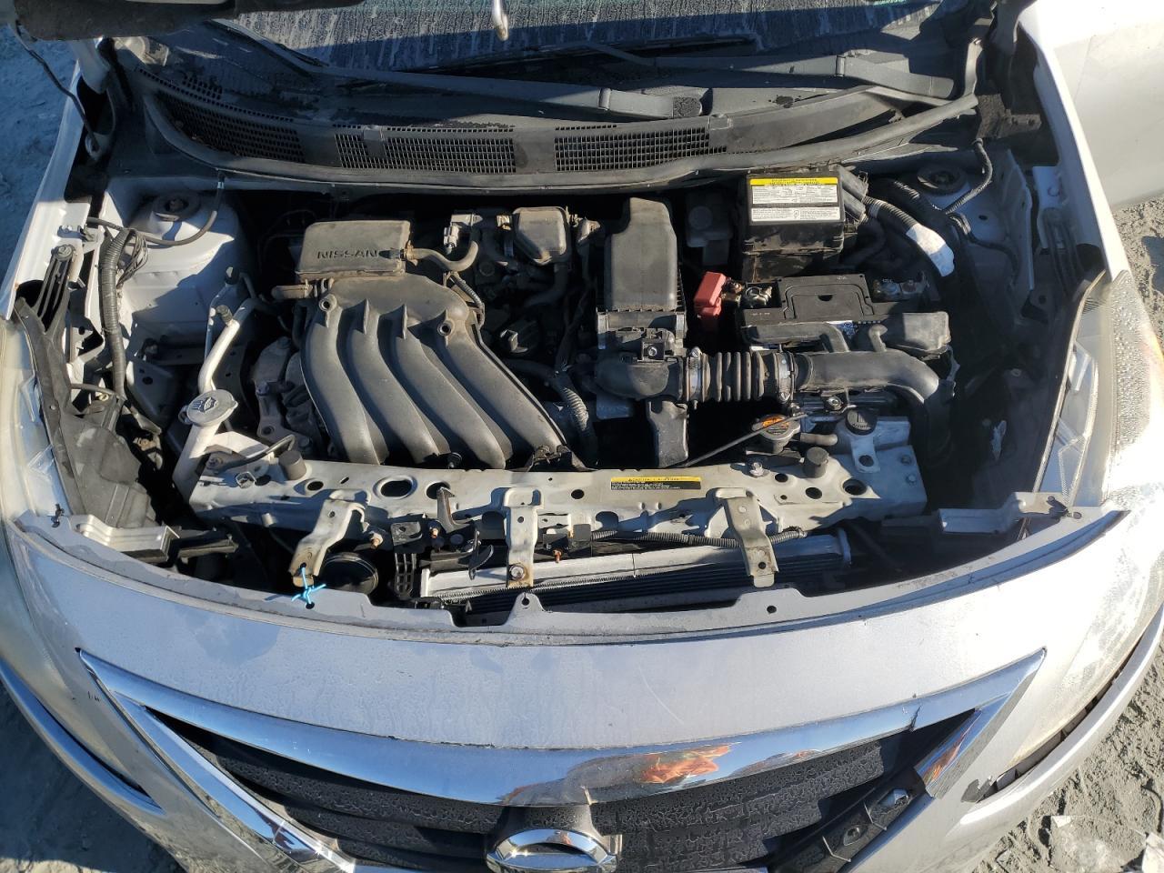 2015 NISSAN VERSA