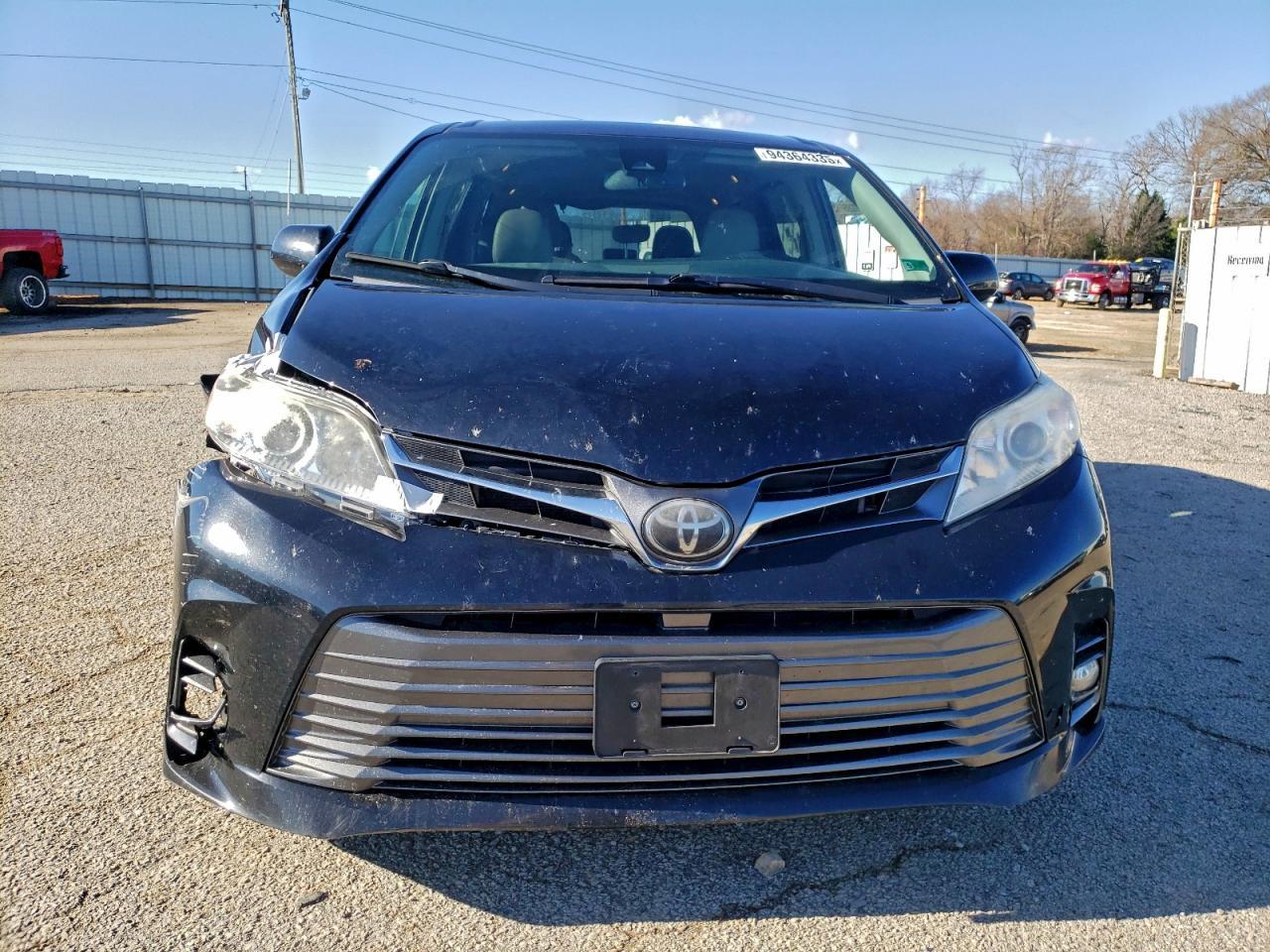 2019 TOYOTA SIENNA