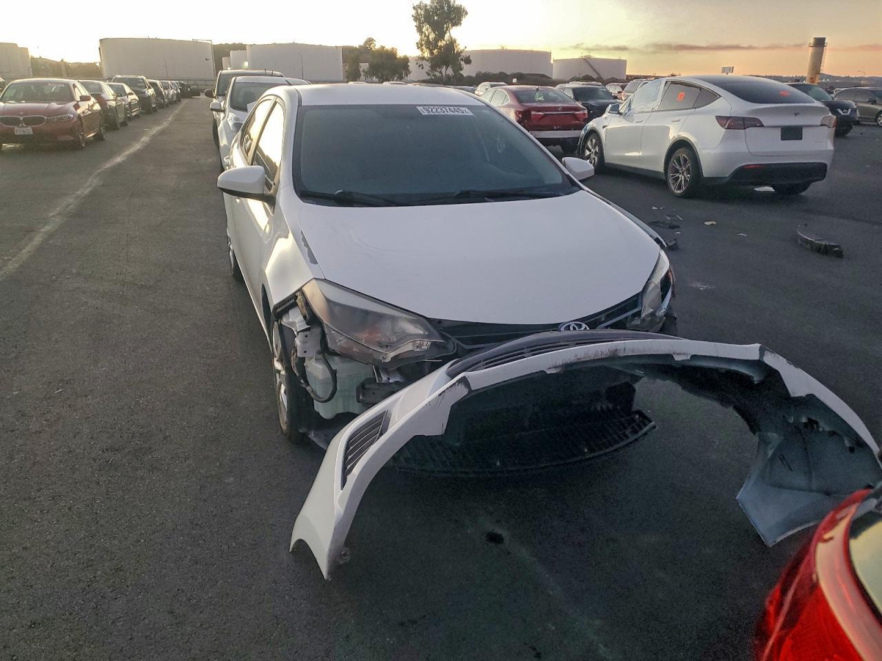 2015 TOYOTA COROLLA