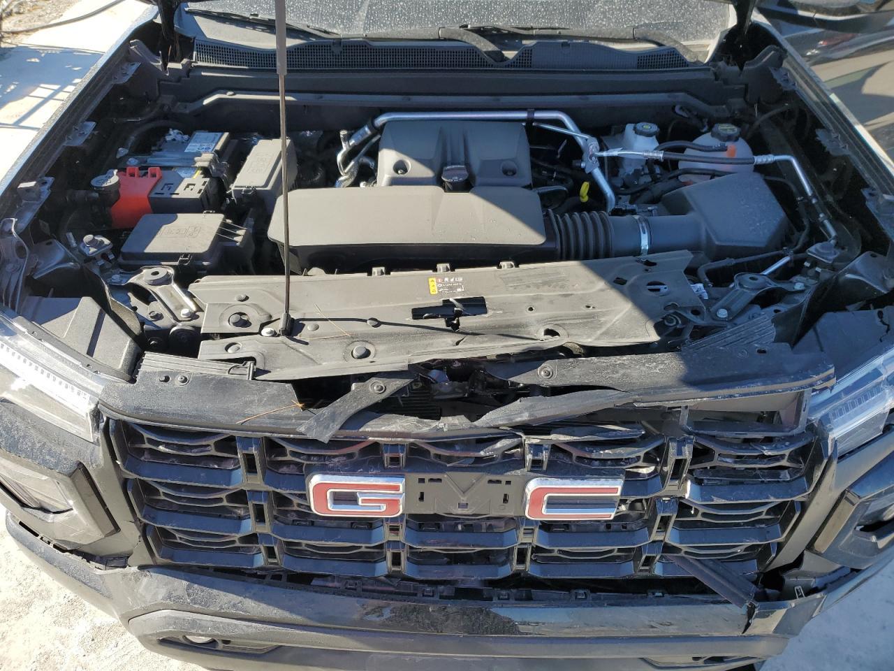 2024 GMC CANYON