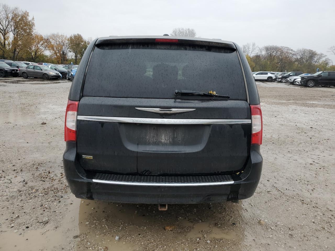 2016 CHRYSLER Town & Country