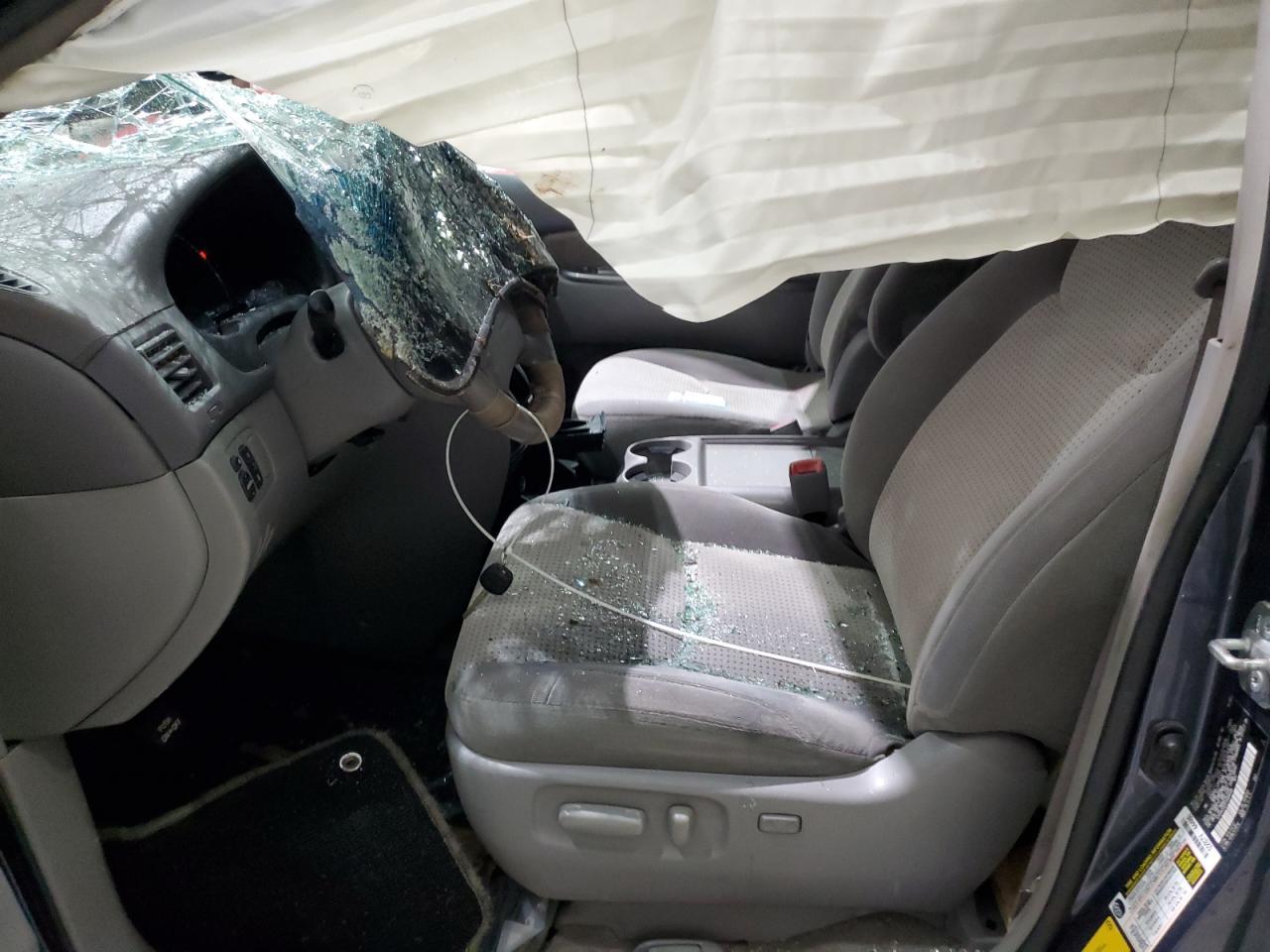 2007 TOYOTA SIENNA