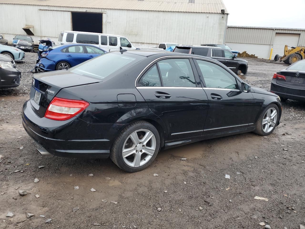 2011 MERCEDES-BENZ C-CLASS