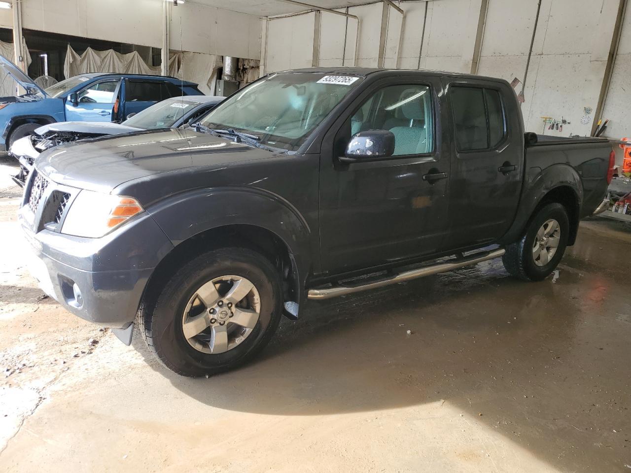 2012 NISSAN Frontier